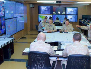 ΕΚΤΑΚΤΟ: Συνάντηση Μ.Άσαντ με τον Ρώσο Α/ΓΕΕΘΑ στο υπόγειο κέντρο επιχειρήσεων της ρωσικής αεροπορικής βάσης στη Συρία